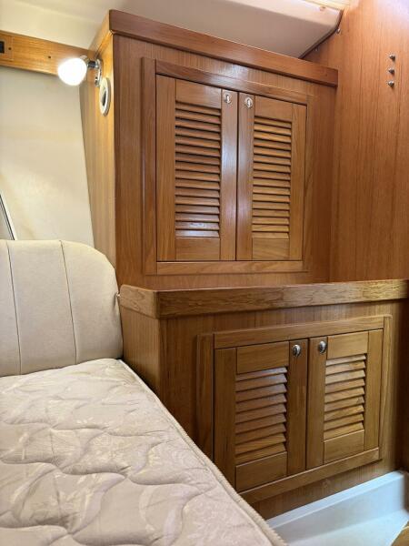 35' 2004 Catalina 350