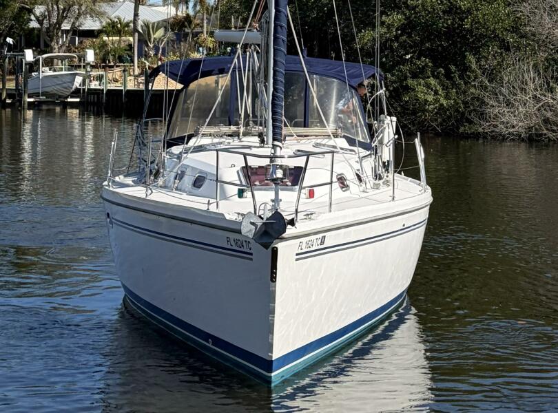35' 2004 Catalina 350