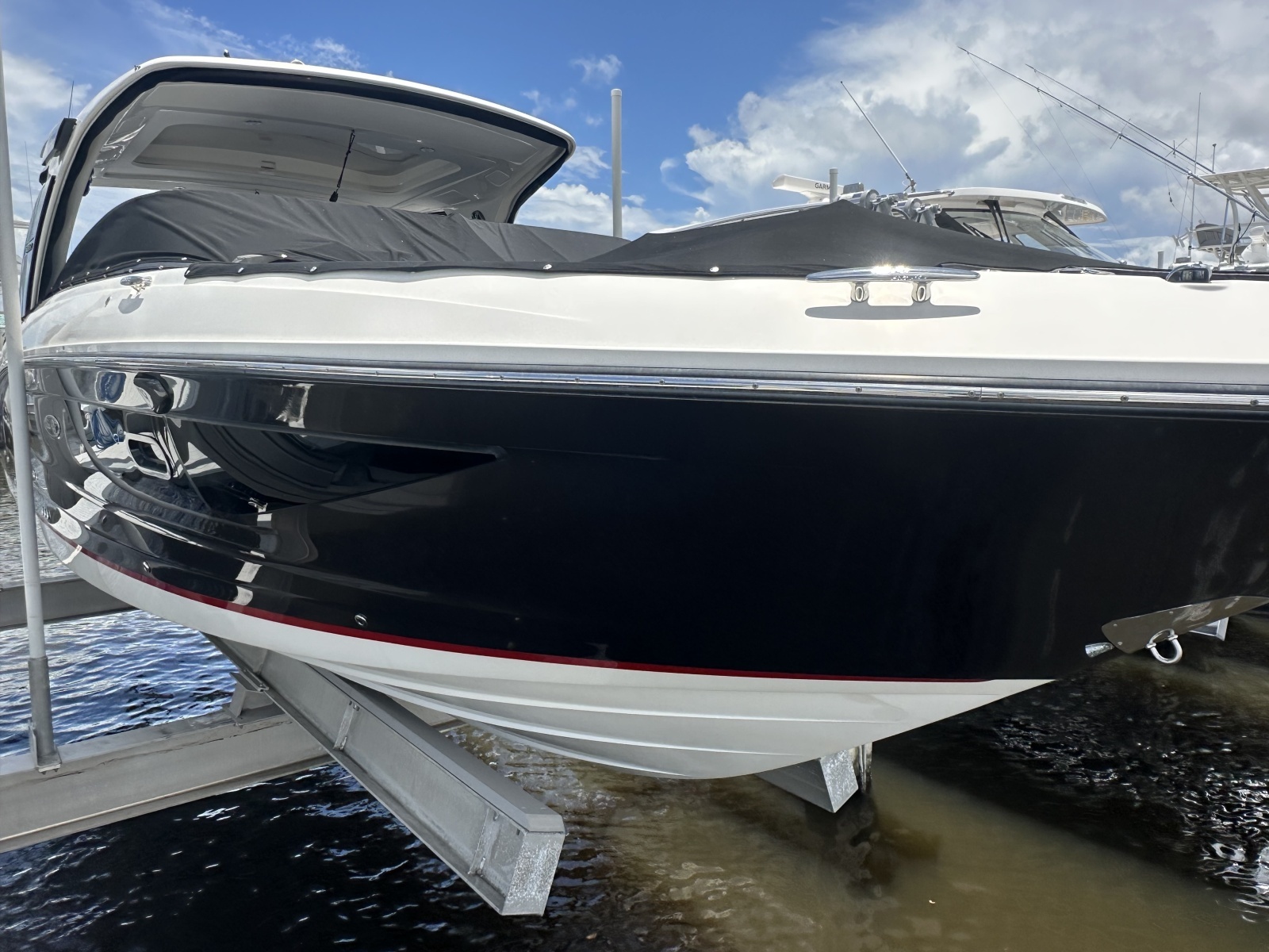 2020 Sea Ray 350 SLX Outboard