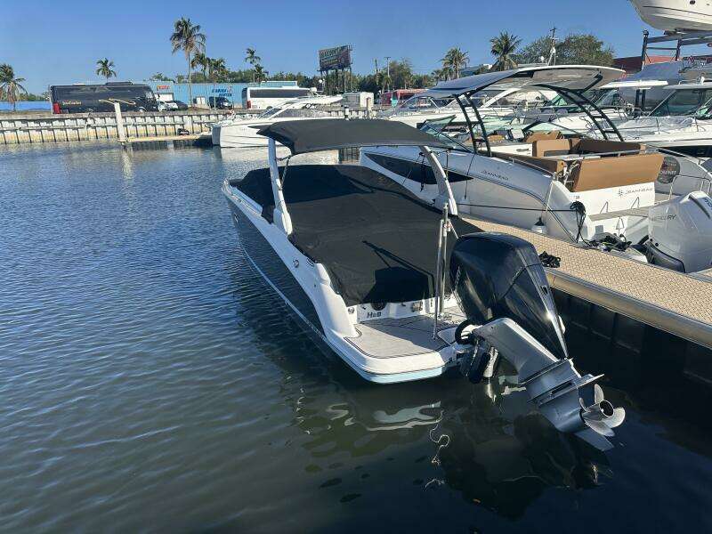 26ft Four Winns Yacht For Sale