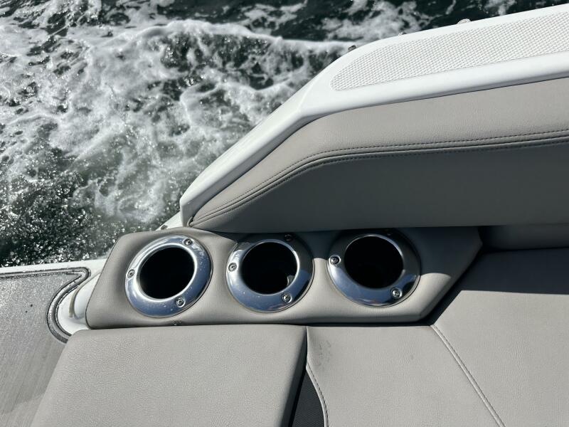 26' 2022 Four Winns HD8 OB