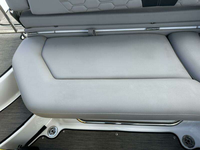 26ft Four Winns Yacht For Sale