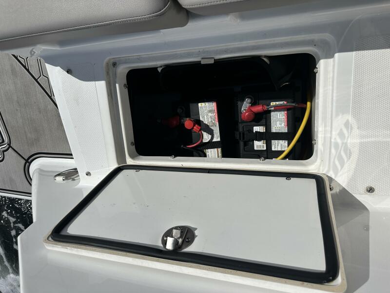 26' 2022 Four Winns HD8 OB