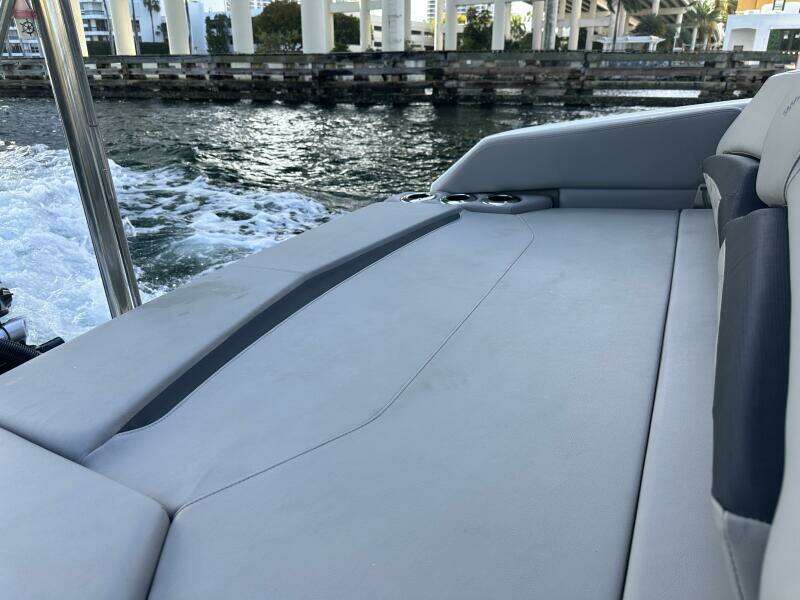 26ft Four Winns Yacht For Sale