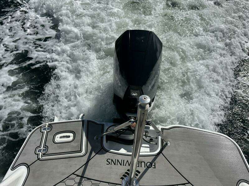 26ft Four Winns Yacht For Sale