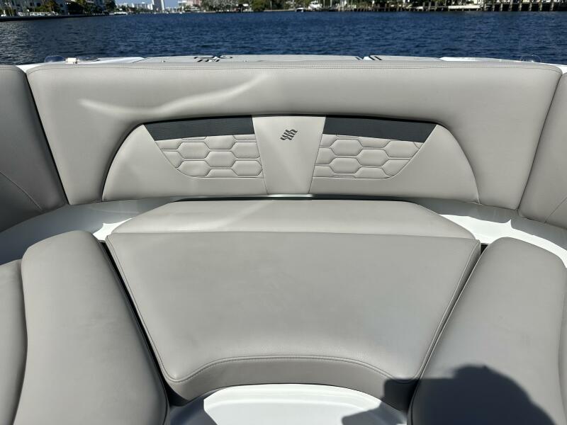 26' 2022 Four Winns HD8 OB