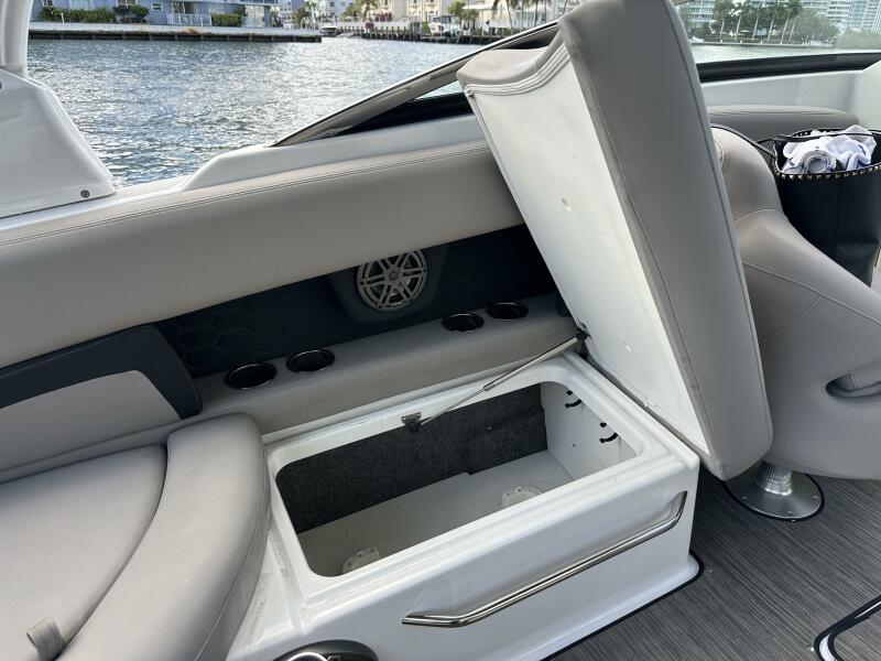 26' 2022 Four Winns HD8 OB