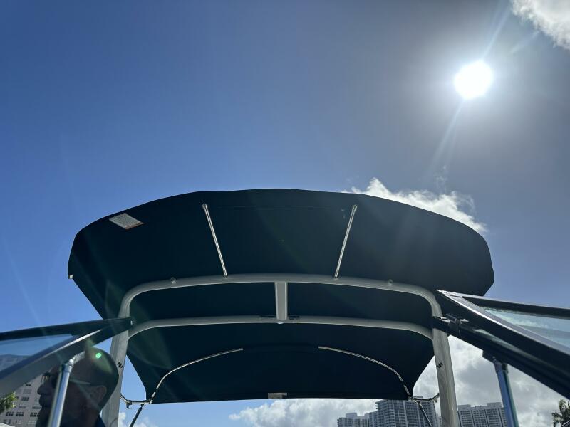 26' 2022 Four Winns HD8 OB