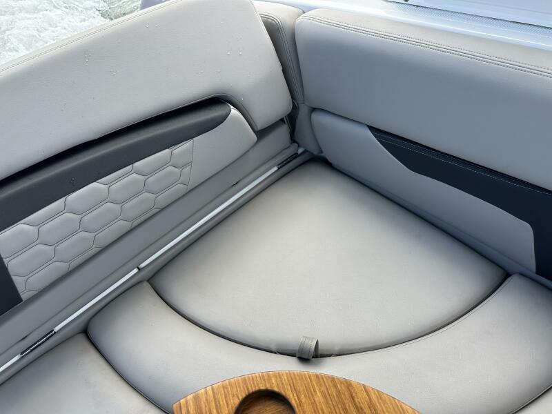 26' 2022 Four Winns HD8 OB