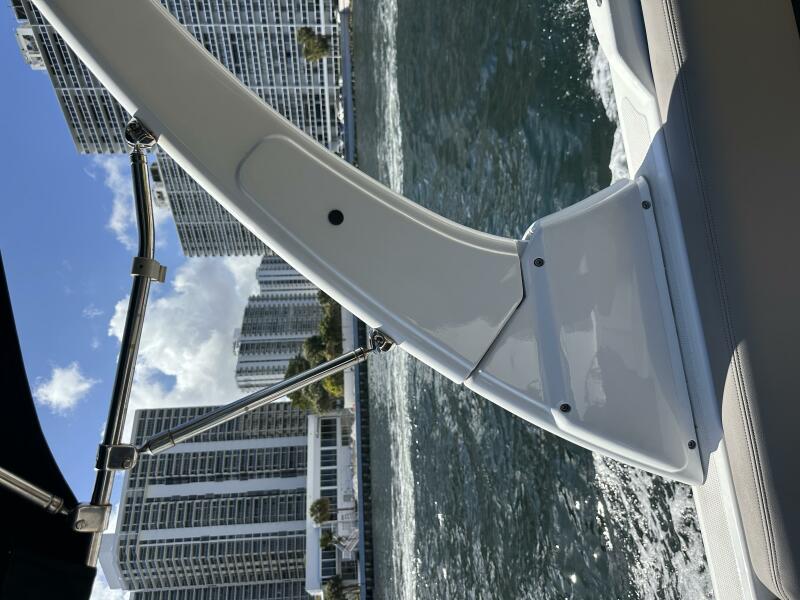 26' 2022 Four Winns HD8 OB