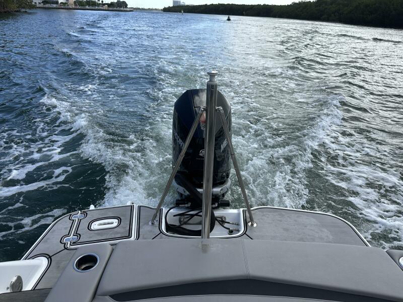 26' 2022 Four Winns HD8 OB