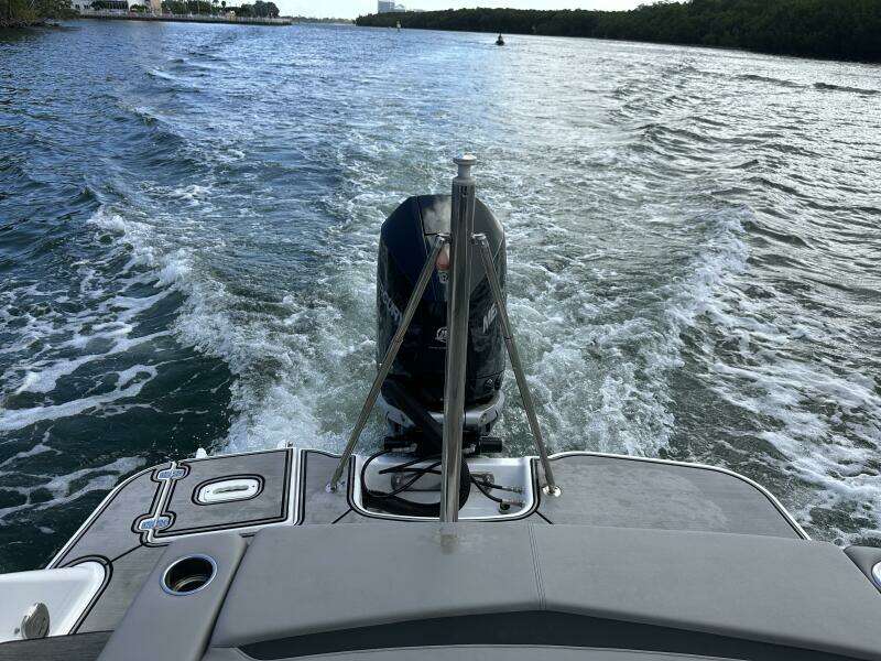 26ft Four Winns Yacht For Sale