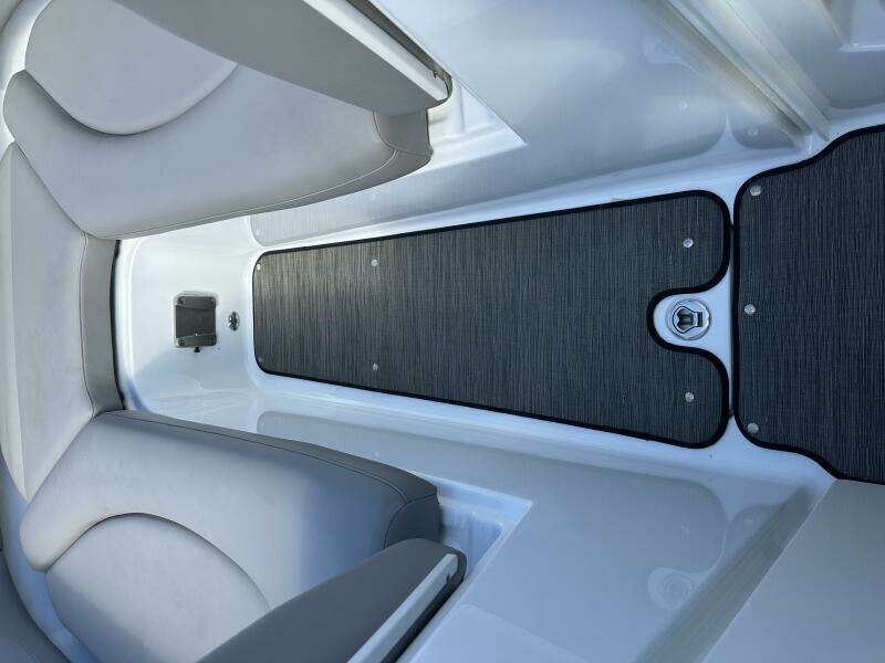 26ft Four Winns Yacht For Sale