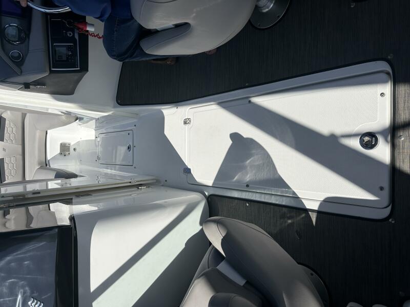 26' 2022 Four Winns HD8 OB