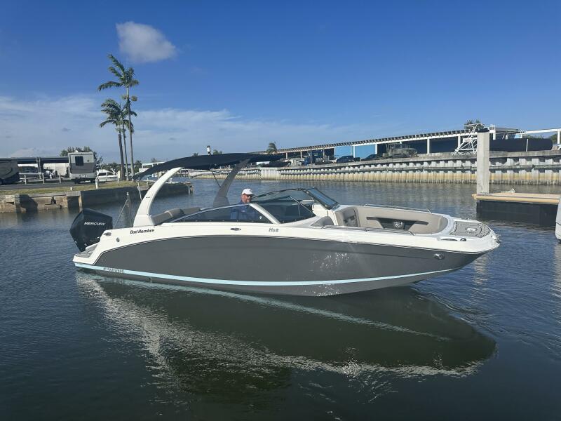 26' 2022 Four Winns HD8 OB