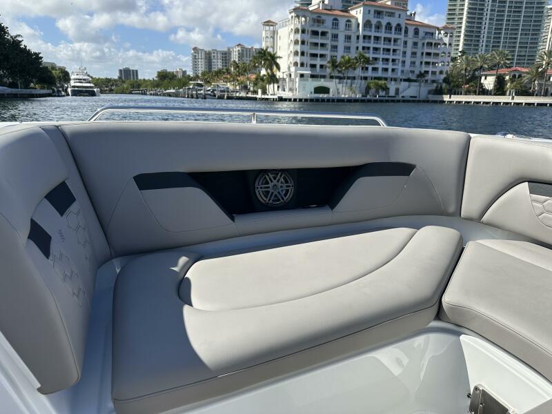 26' 2022 Four Winns HD8 OB