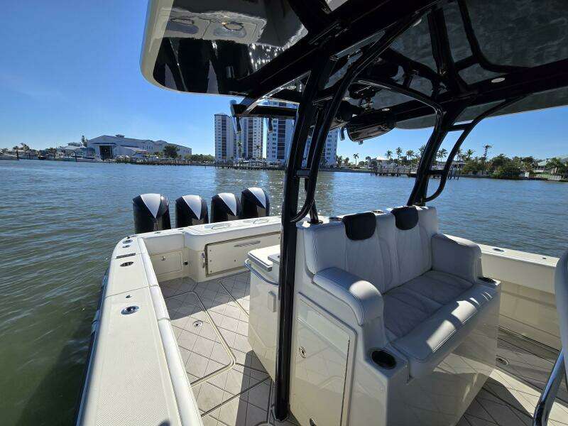 42ft HCB Yacht For Sale