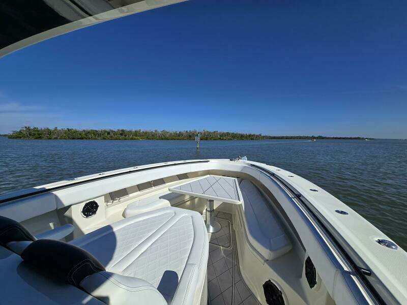 42ft HCB Yacht For Sale