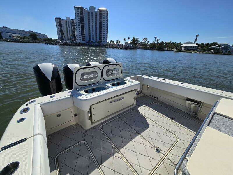 42ft HCB Yacht For Sale