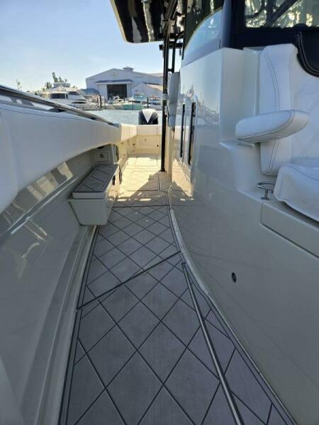 42' 2018 HCB 42 Siesta