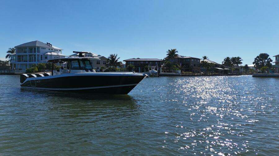 42ft HCB Yacht For Sale