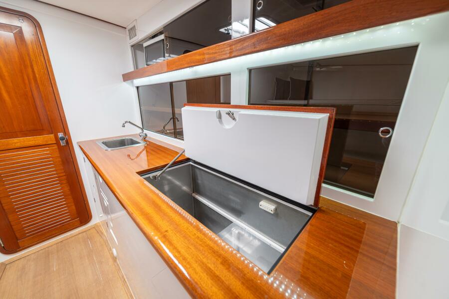 40' 1991 Gamefisherman 40 Convertible