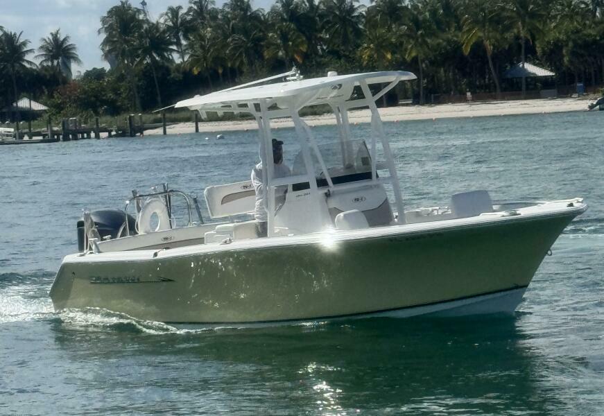 23' 2013 Sea Hunt 234 Ultra