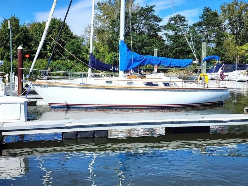 36' 1980 Bristol 35.5C