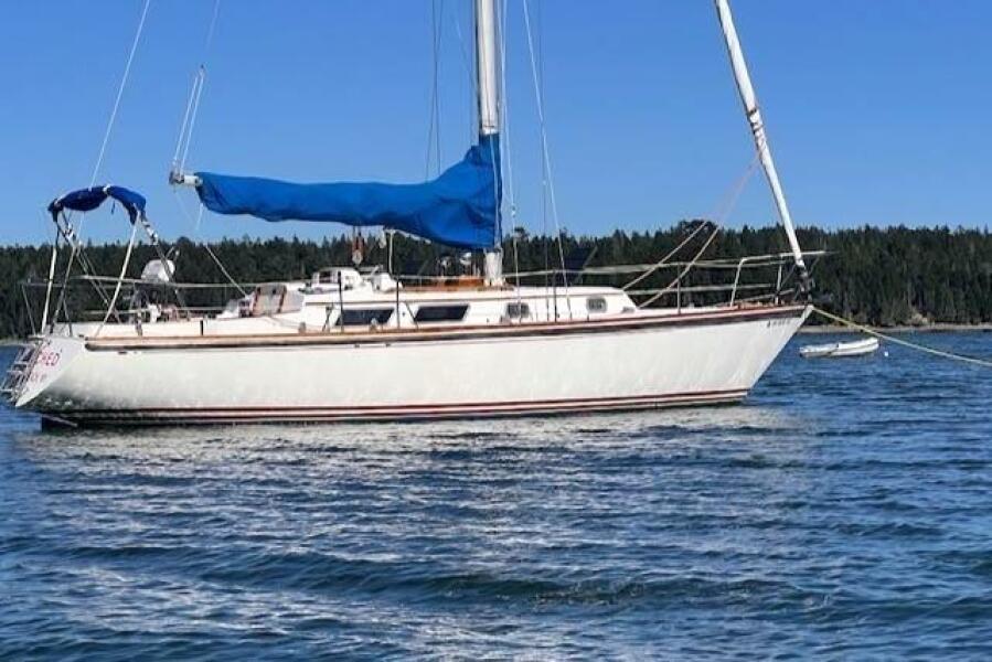 36' 1980 Bristol 35.5C