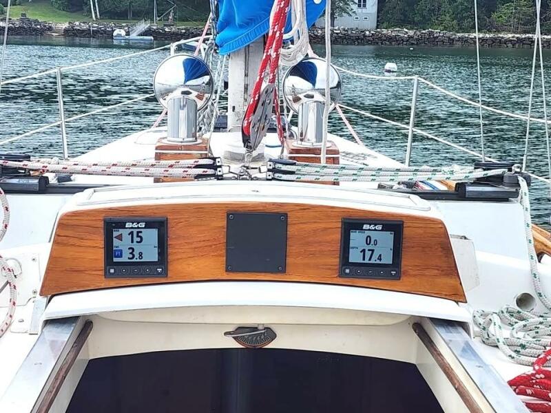 36' 1980 Bristol 35.5C