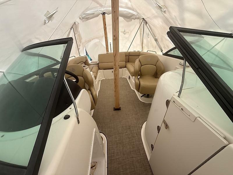 24' 2019 NauticStar 243 DC