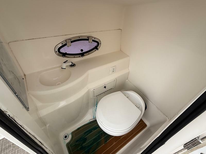 24' 2019 NauticStar 243 DC