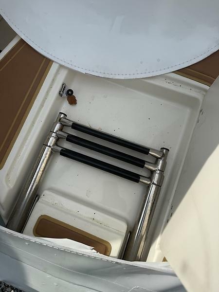 24' 2019 NauticStar 243 DC