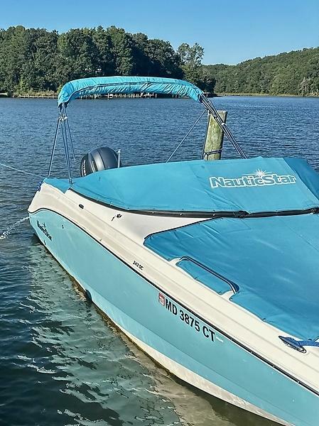 24' 2019 NauticStar 243 DC