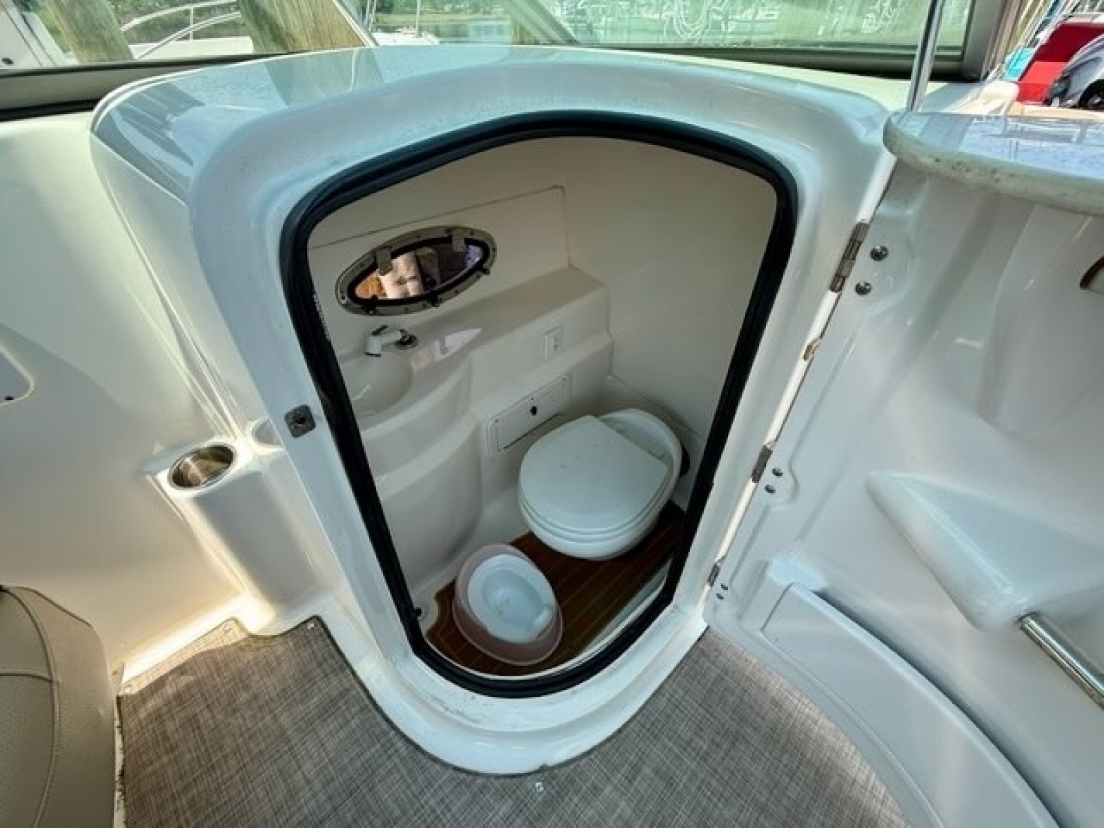 2019 NauticStar 243 DC
