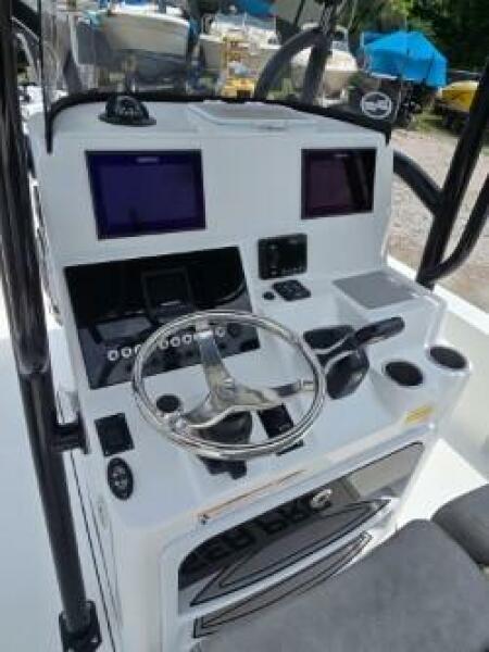 24' 2023 Sea Pro 248 Bay