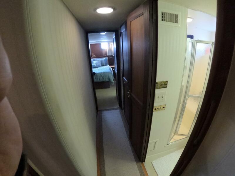 54' 1987 Hatteras 54MY