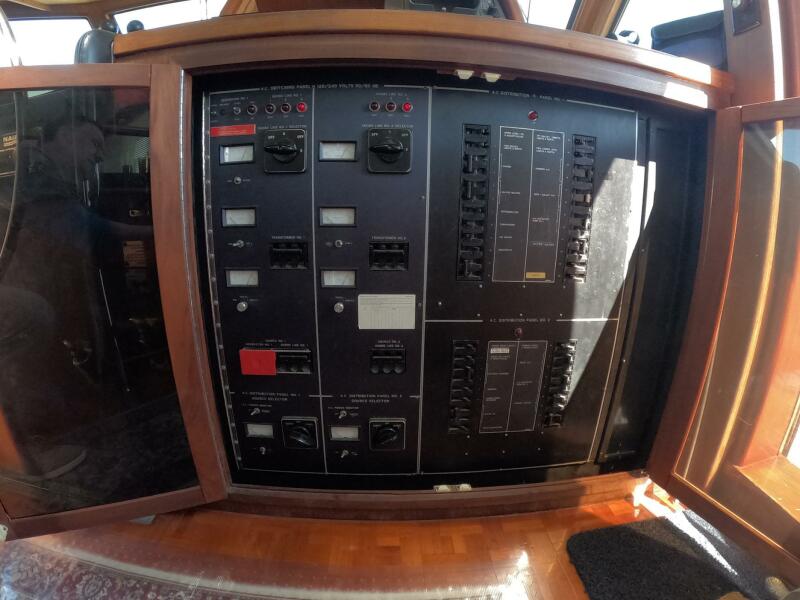 54' 1987 Hatteras 54MY