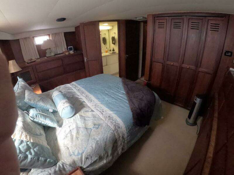 SAINT PAUL 54ft Hatteras Yacht For Sale