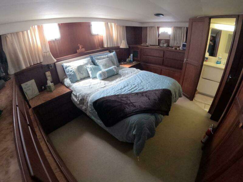 SAINT PAUL 54ft Hatteras Yacht For Sale