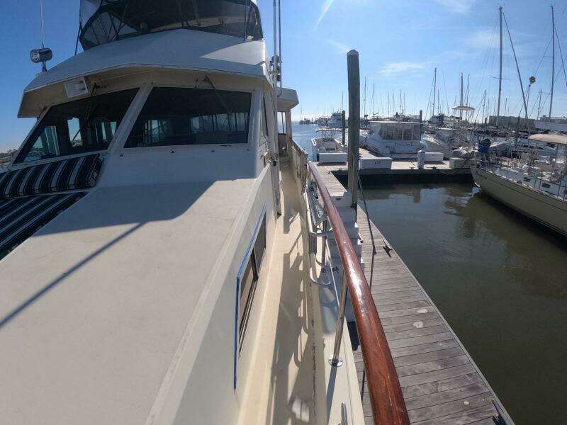 SAINT PAUL 54ft Hatteras Yacht For Sale