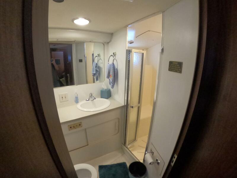 54' 1987 Hatteras 54MY