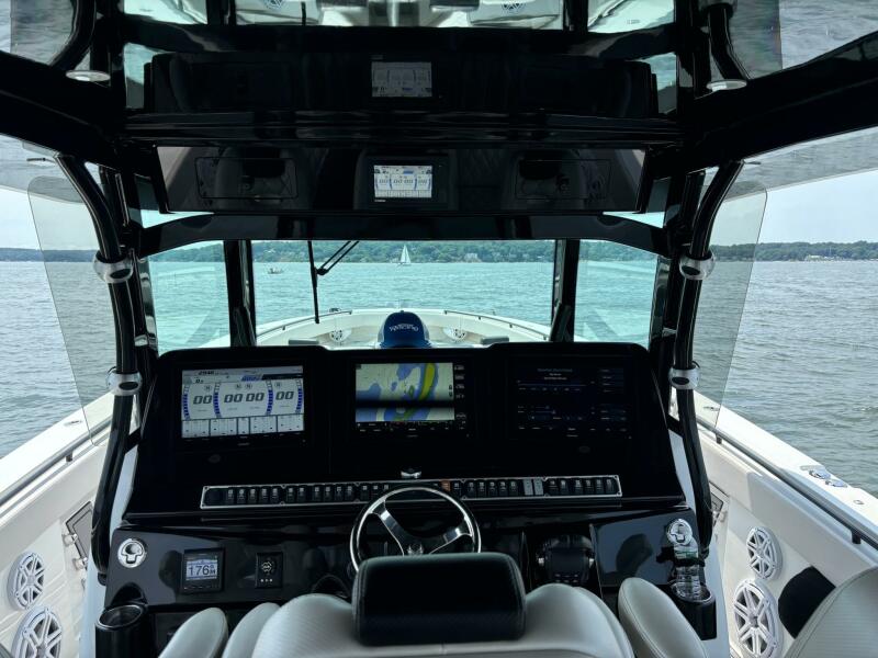 53' 2018 HCB 53 Suenos