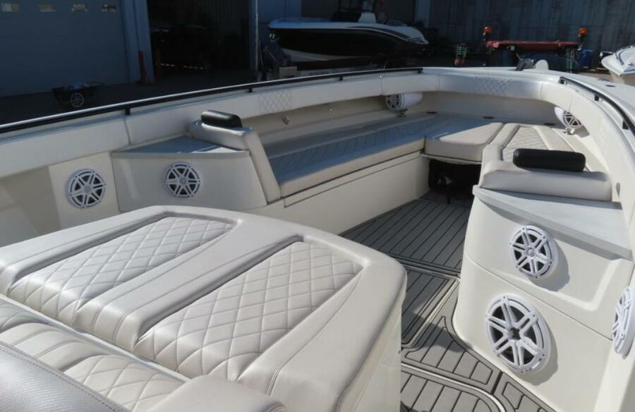 53' 2018 HCB 53 Suenos