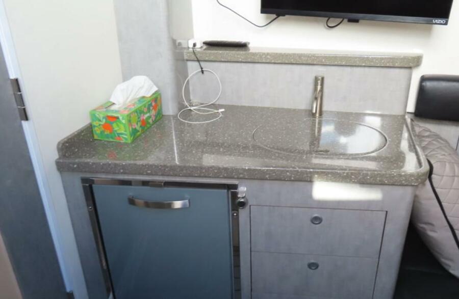 53' 2018 HCB 53 Suenos