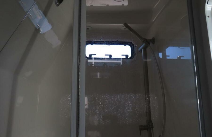 53' 2018 HCB 53 Suenos