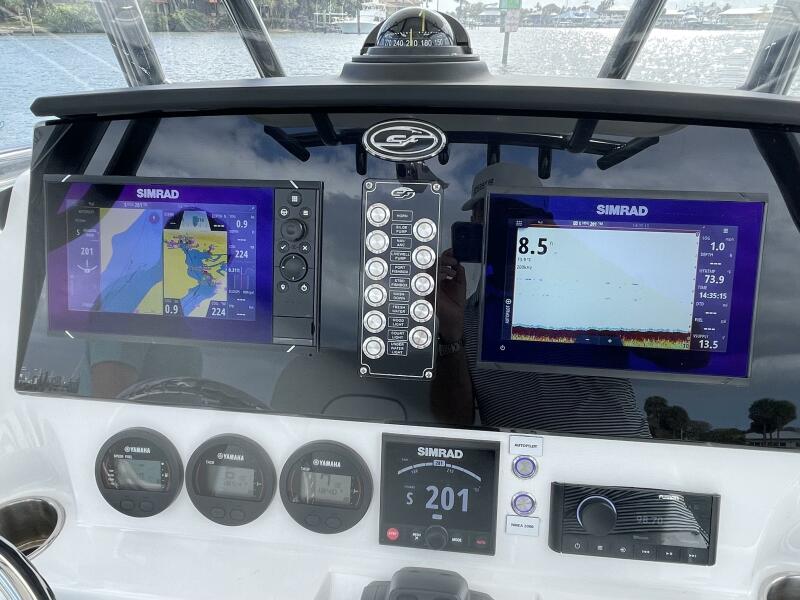 26' 2023 Sea Fox 268 Commander