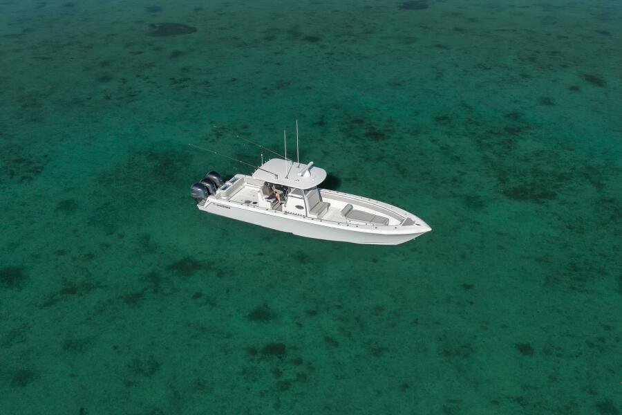 39' 2021 Contender 39 ST