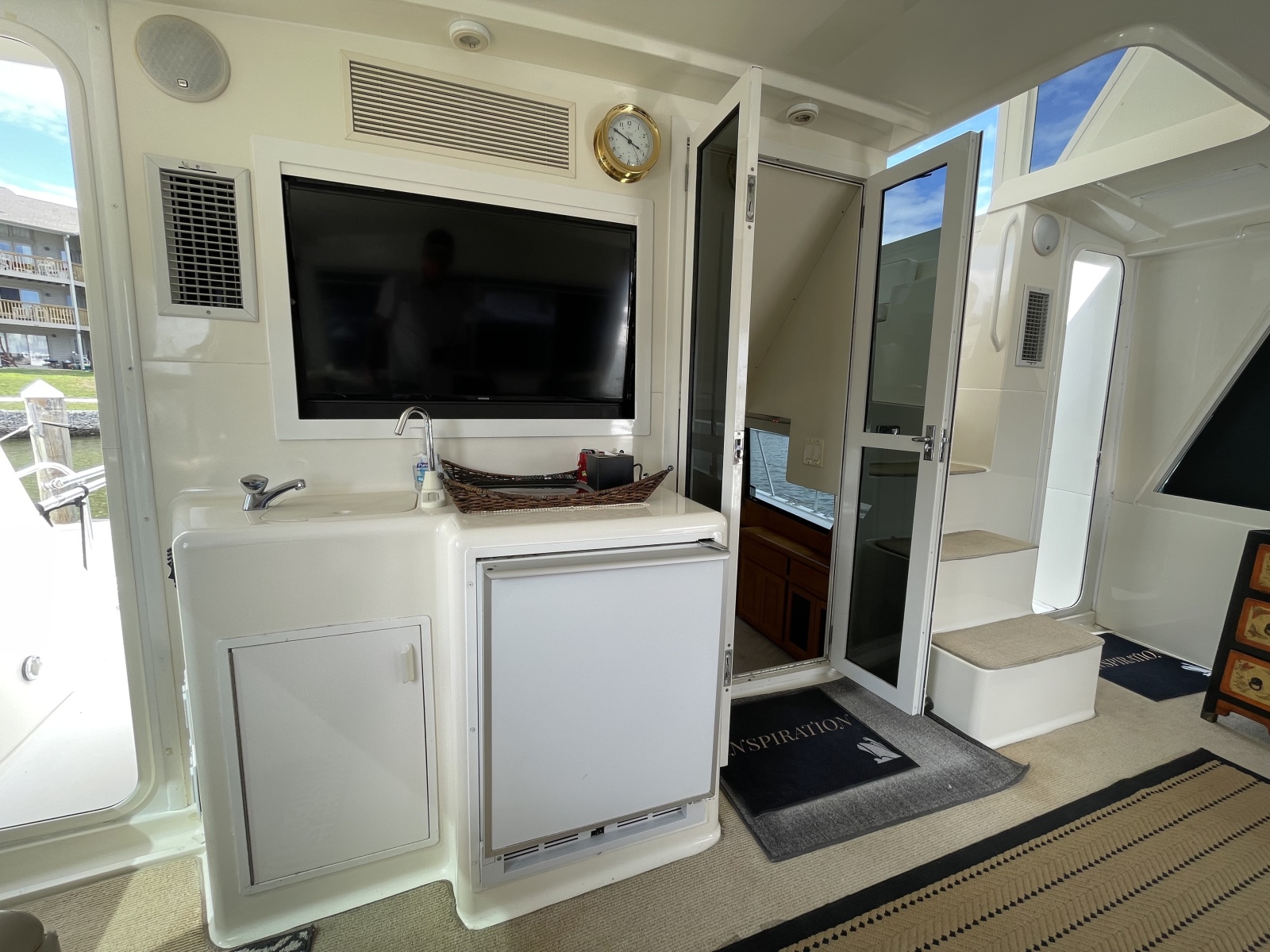 Wet bar and TV
