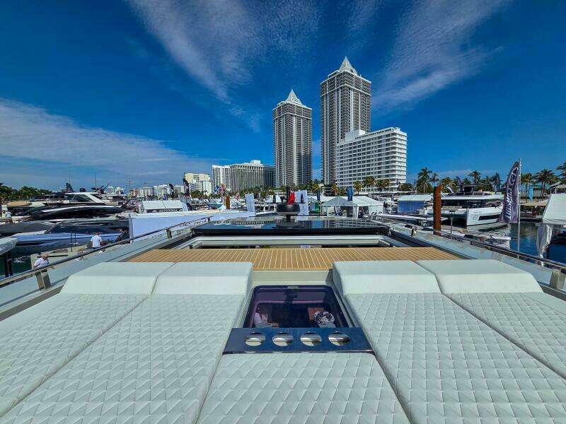 60ft De Antonio Yacht For Sale